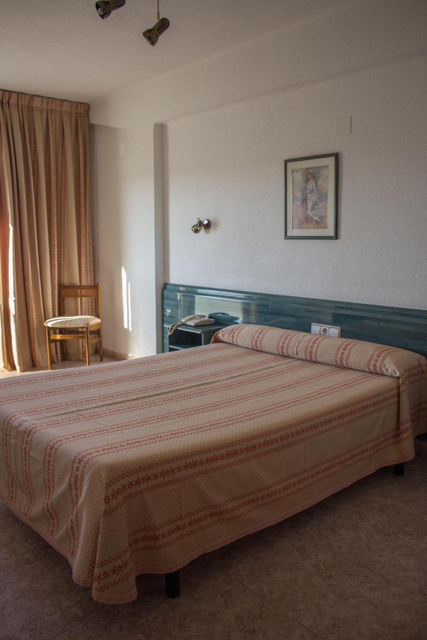 Hotel Pepa Villafranca de Ebro エクステリア 写真